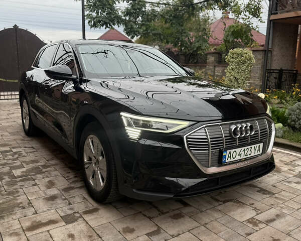 Черный Ауди E-Tron, объемом двигателя 0 л и пробегом 158 тыс. км за 26900 $, фото 15 на Automoto.ua