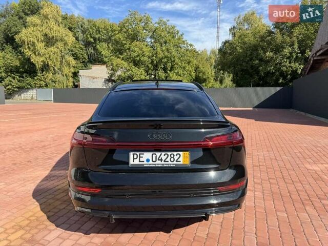 Черный Ауди E-Tron, объемом двигателя 0 л и пробегом 127 тыс. км за 37900 $, фото 4 на Automoto.ua