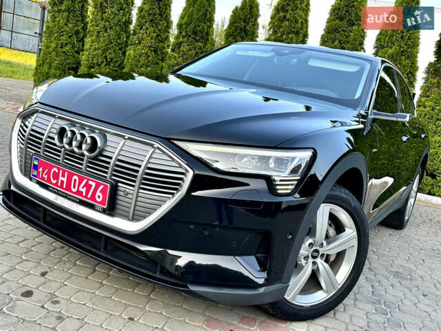 Черный Ауди E-Tron, объемом двигателя 0 л и пробегом 82 тыс. км за 37777 $, фото 2 на Automoto.ua