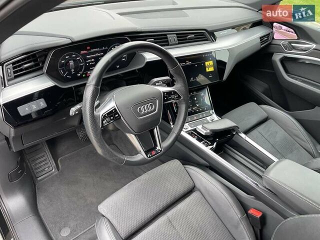 Черный Ауди E-Tron, объемом двигателя 0 л и пробегом 68 тыс. км за 37000 $, фото 23 на Automoto.ua