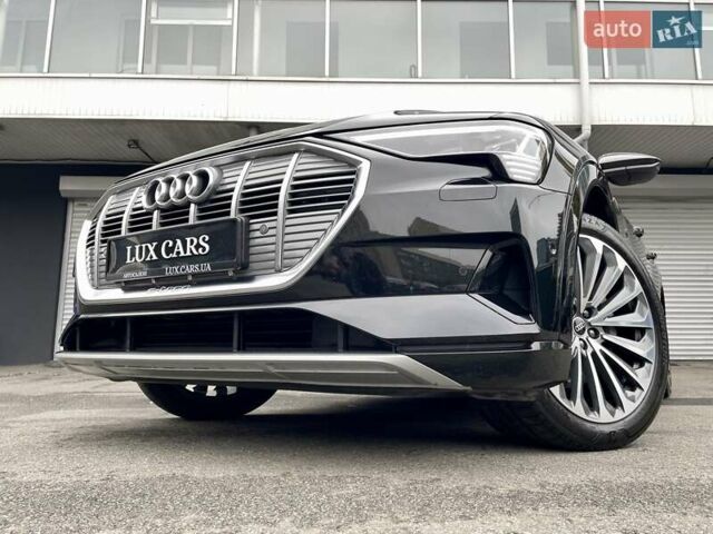 Черный Ауди E-Tron, объемом двигателя 0 л и пробегом 66 тыс. км за 41900 $, фото 11 на Automoto.ua