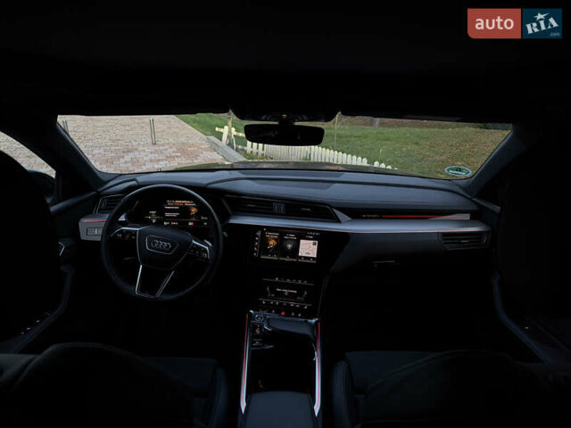 Чорний Ауді E-Tron, об'ємом двигуна 0 л та пробігом 58 тис. км за 41900 $, фото 50 на Automoto.ua