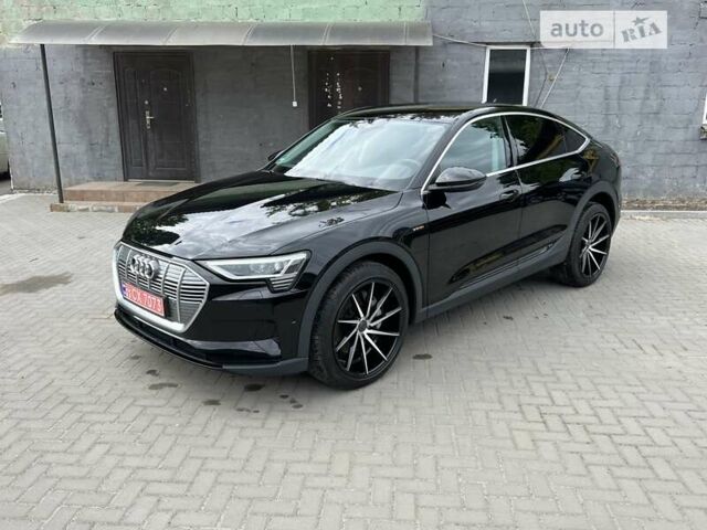 Чорний Ауді E-Tron, об'ємом двигуна 0 л та пробігом 18 тис. км за 35500 $, фото 16 на Automoto.ua