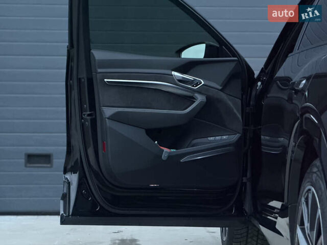 Чорний Ауді E-Tron, об'ємом двигуна 0 л та пробігом 84 тис. км за 36000 $, фото 37 на Automoto.ua