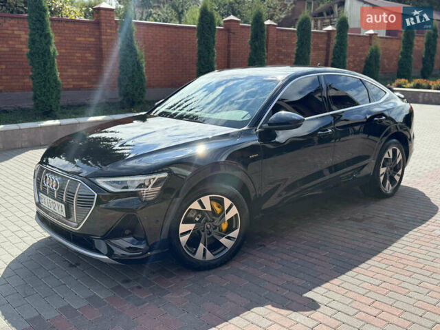 Черный Ауди E-Tron, объемом двигателя 0 л и пробегом 57 тыс. км за 29700 $, фото 12 на Automoto.ua