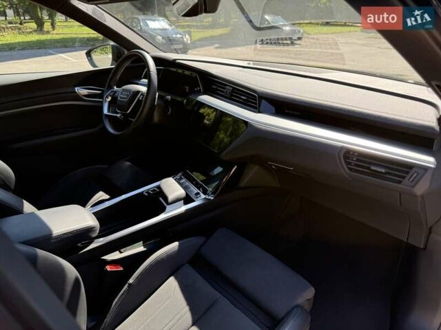 Черный Ауди E-Tron, объемом двигателя 0 л и пробегом 23 тыс. км за 38999 $, фото 36 на Automoto.ua