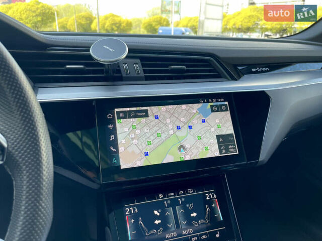 Черный Ауди E-Tron, объемом двигателя 0 л и пробегом 33 тыс. км за 53450 $, фото 22 на Automoto.ua