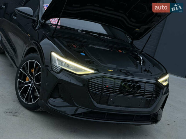 Чорний Ауді E-Tron, об'ємом двигуна 0 л та пробігом 84 тис. км за 36000 $, фото 23 на Automoto.ua