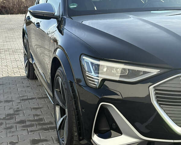 Чорний Ауді E-Tron, об'ємом двигуна 0 л та пробігом 95 тис. км за 36599 $, фото 35 на Automoto.ua