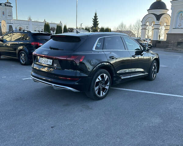 Черный Ауди E-Tron, объемом двигателя 0 л и пробегом 120 тыс. км за 32555 $, фото 7 на Automoto.ua