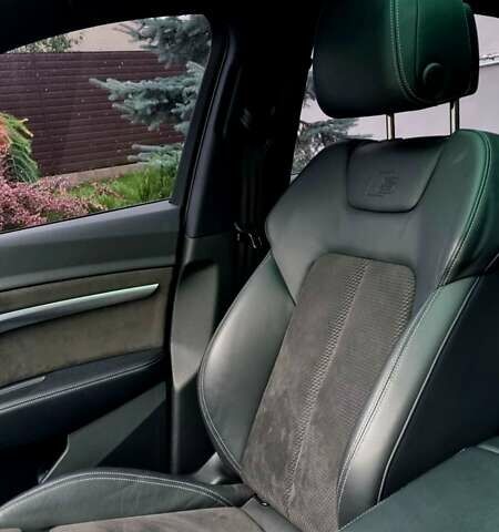 Чорний Ауді E-Tron, об'ємом двигуна 0 л та пробігом 80 тис. км за 40950 $, фото 6 на Automoto.ua