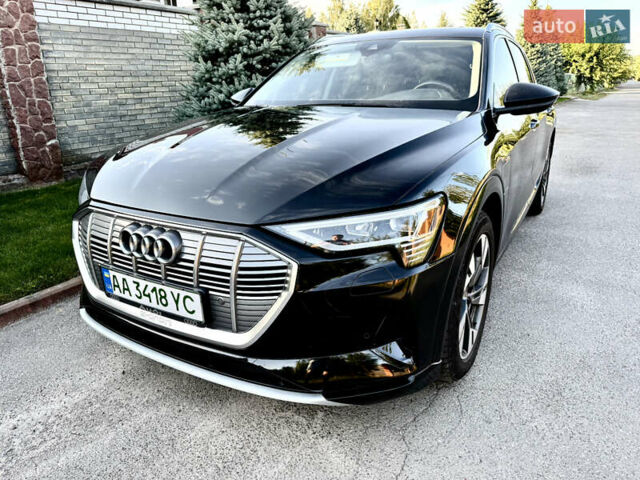 Черный Ауди E-Tron, объемом двигателя 0 л и пробегом 140 тыс. км за 29299 $, фото 2 на Automoto.ua
