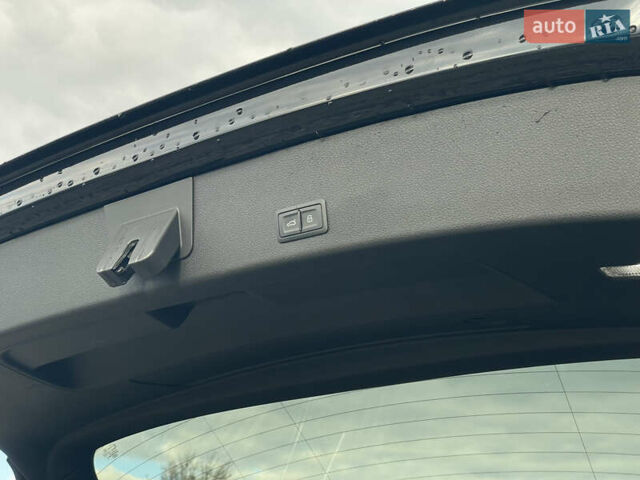 Чорний Ауді E-Tron, об'ємом двигуна 0 л та пробігом 70 тис. км за 39999 $, фото 46 на Automoto.ua