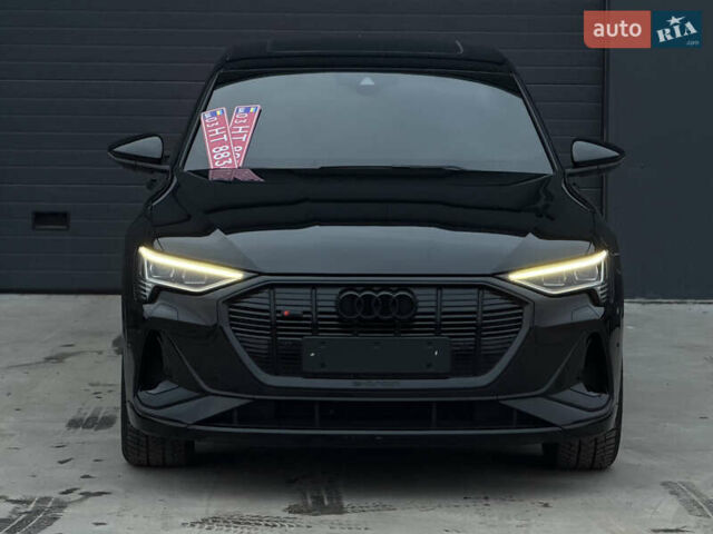 Чорний Ауді E-Tron, об'ємом двигуна 0 л та пробігом 84 тис. км за 36000 $, фото 4 на Automoto.ua