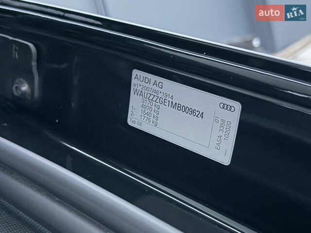 Чорний Ауді E-Tron, об'ємом двигуна 0 л та пробігом 84 тис. км за 36000 $, фото 73 на Automoto.ua