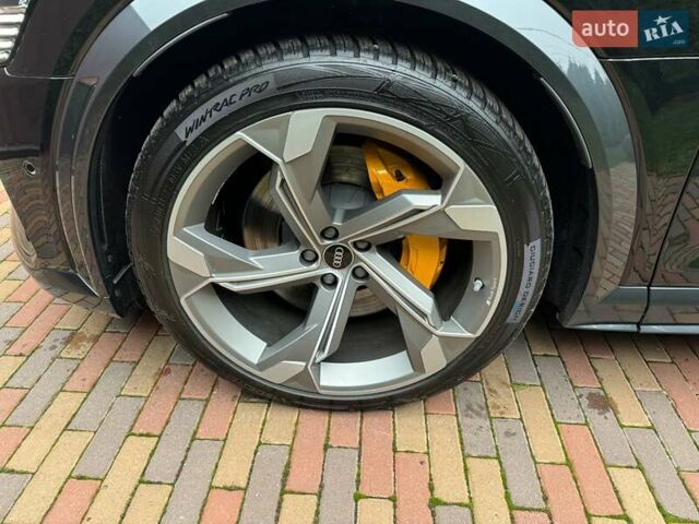 Чорний Ауді E-Tron, об'ємом двигуна 0 л та пробігом 58 тис. км за 42999 $, фото 18 на Automoto.ua