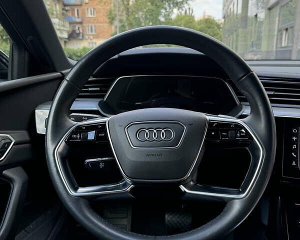 Черный Ауди E-Tron, объемом двигателя 0 л и пробегом 23 тыс. км за 35900 $, фото 6 на Automoto.ua