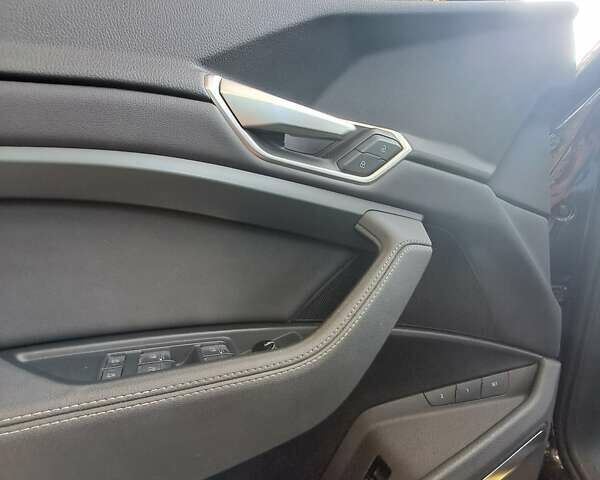 Черный Ауди E-Tron, объемом двигателя 0 л и пробегом 200 тыс. км за 27500 $, фото 30 на Automoto.ua