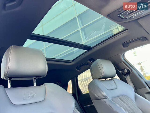 Черный Ауди E-Tron, объемом двигателя 0 л и пробегом 33 тыс. км за 53450 $, фото 18 на Automoto.ua