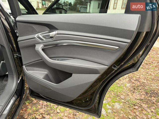 Чорний Ауді E-Tron, об'ємом двигуна 0 л та пробігом 126 тис. км за 27000 $, фото 16 на Automoto.ua