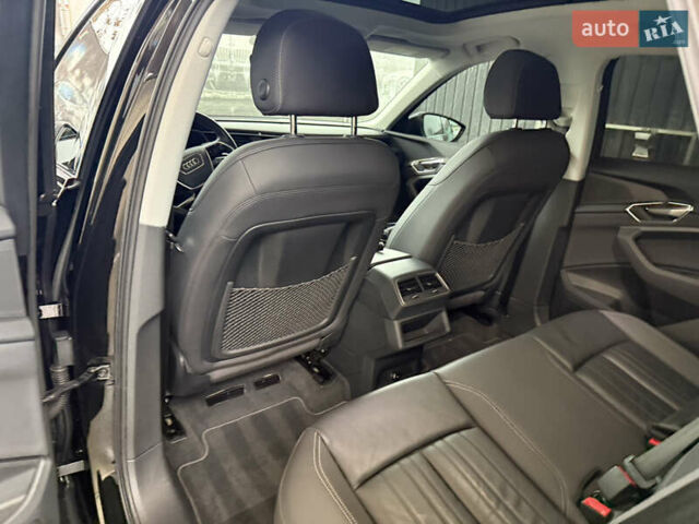 Черный Ауди E-Tron, объемом двигателя 0 л и пробегом 150 тыс. км за 27500 $, фото 29 на Automoto.ua