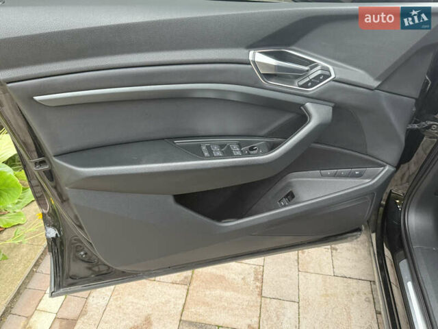 Черный Ауди E-Tron, объемом двигателя 0 л и пробегом 158 тыс. км за 26900 $, фото 31 на Automoto.ua