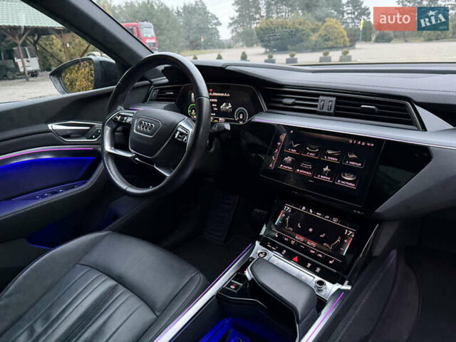 Чорний Ауді E-Tron, об'ємом двигуна 0 л та пробігом 54 тис. км за 37990 $, фото 46 на Automoto.ua
