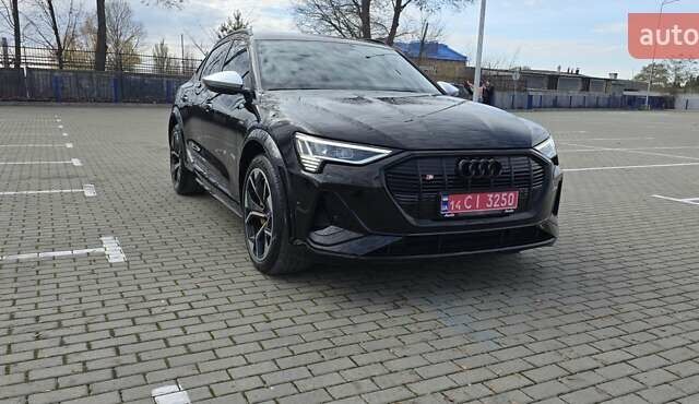 Черный Ауди E-Tron, объемом двигателя 0 л и пробегом 54 тыс. км за 43500 $, фото 10 на Automoto.ua