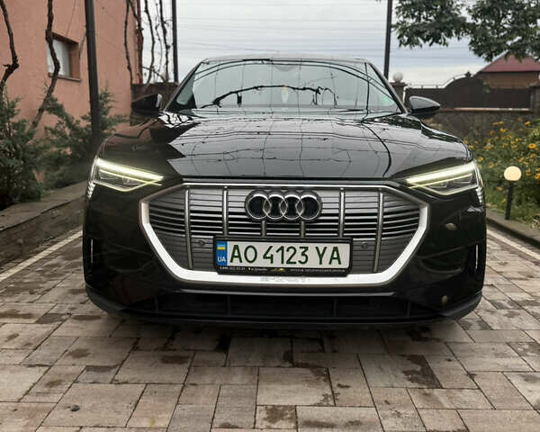 Черный Ауди E-Tron, объемом двигателя 0 л и пробегом 158 тыс. км за 26900 $, фото 14 на Automoto.ua