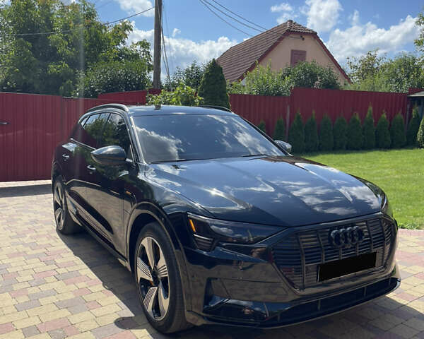 Черный Ауди E-Tron, объемом двигателя 0 л и пробегом 32 тыс. км за 36000 $, фото 4 на Automoto.ua