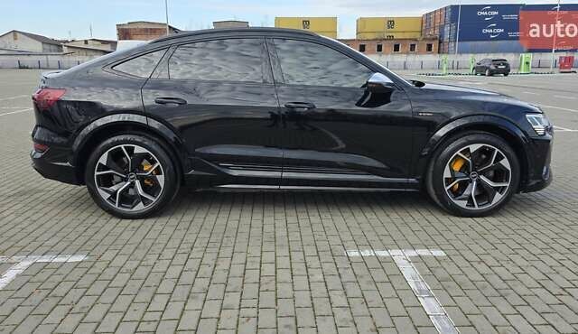 Черный Ауди E-Tron, объемом двигателя 0 л и пробегом 54 тыс. км за 43500 $, фото 18 на Automoto.ua