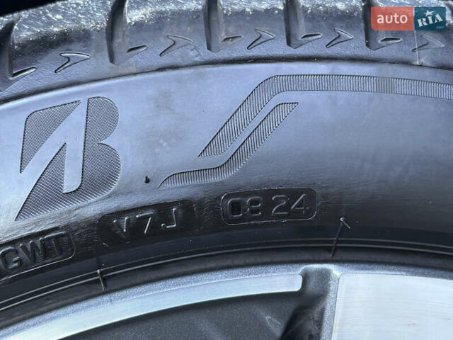 Чорний Ауді E-Tron, об'ємом двигуна 0 л та пробігом 95 тис. км за 36599 $, фото 110 на Automoto.ua