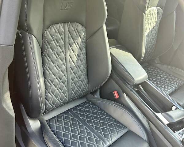 Черный Ауди E-Tron, объемом двигателя 0 л и пробегом 30 тыс. км за 41000 $, фото 10 на Automoto.ua