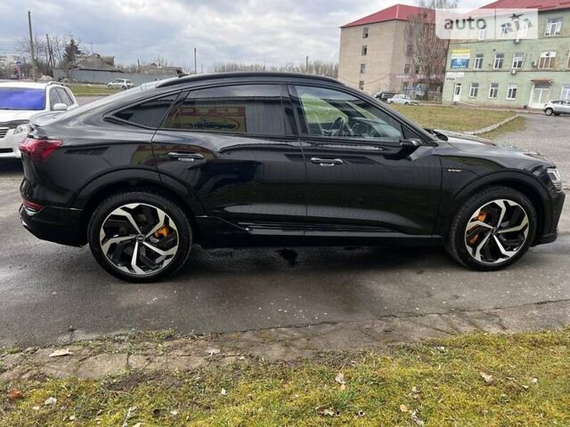 Чорний Ауді E-Tron, об'ємом двигуна 0 л та пробігом 32 тис. км за 52000 $, фото 5 на Automoto.ua