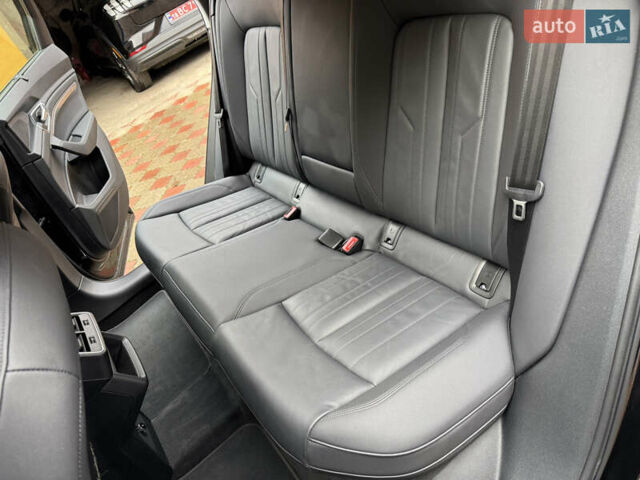 Чорний Ауді E-Tron, об'ємом двигуна 0 л та пробігом 190 тис. км за 24199 $, фото 34 на Automoto.ua