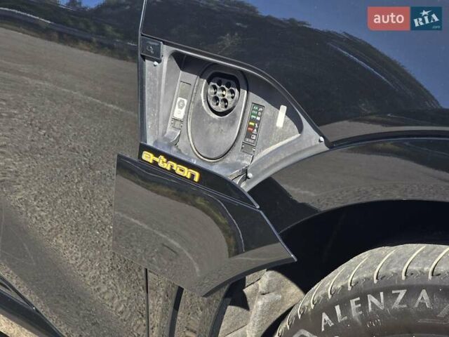 Чорний Ауді E-Tron, об'ємом двигуна 0 л та пробігом 73 тис. км за 37499 $, фото 19 на Automoto.ua