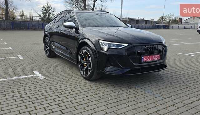 Черный Ауди E-Tron, объемом двигателя 0 л и пробегом 54 тыс. км за 43500 $, фото 11 на Automoto.ua