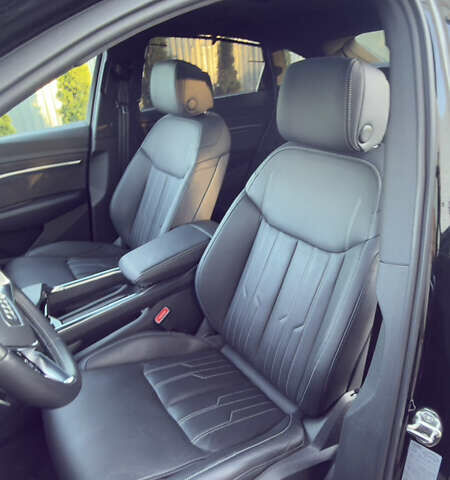 Черный Ауди E-Tron, объемом двигателя 0 л и пробегом 50 тыс. км за 44000 $, фото 17 на Automoto.ua