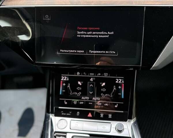 Чорний Ауді E-Tron, об'ємом двигуна 0 л та пробігом 34 тис. км за 28999 $, фото 15 на Automoto.ua
