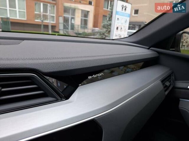 Чорний Ауді E-Tron, об'ємом двигуна 0 л та пробігом 31 тис. км за 39990 $, фото 26 на Automoto.ua