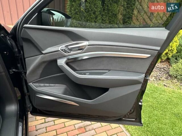 Чорний Ауді E-Tron, об'ємом двигуна 0 л та пробігом 58 тис. км за 42999 $, фото 74 на Automoto.ua