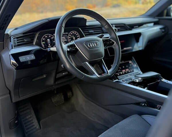 Черный Ауди E-Tron, объемом двигателя 0 л и пробегом 43 тыс. км за 29900 $, фото 15 на Automoto.ua