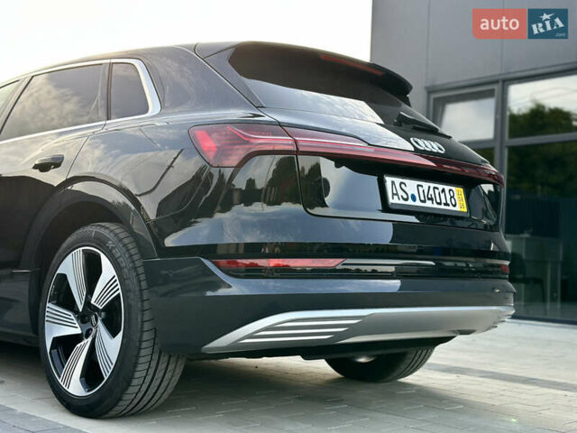 Черный Ауди E-Tron, объемом двигателя 0 л и пробегом 40 тыс. км за 26900 $, фото 18 на Automoto.ua