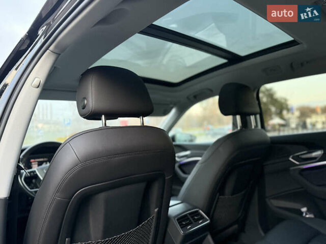 Чорний Ауді E-Tron, об'ємом двигуна 0 л та пробігом 155 тис. км за 28500 $, фото 17 на Automoto.ua