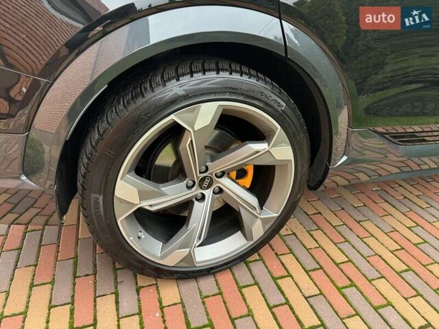 Чорний Ауді E-Tron, об'ємом двигуна 0 л та пробігом 58 тис. км за 42999 $, фото 26 на Automoto.ua