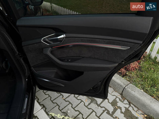 Чорний Ауді E-Tron, об'ємом двигуна 0 л та пробігом 58 тис. км за 39999 $, фото 47 на Automoto.ua