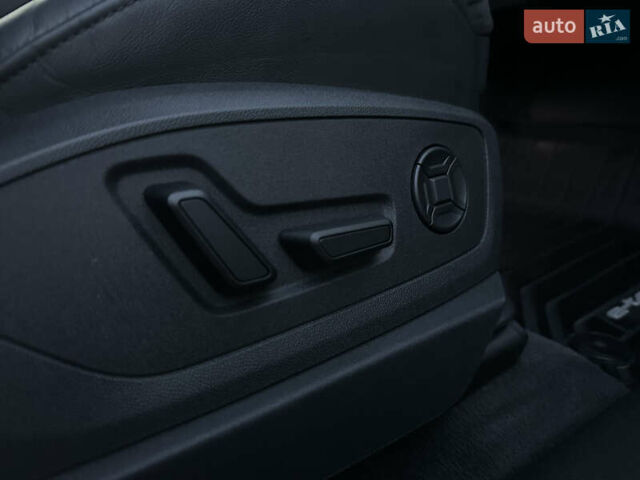 Черный Ауди E-Tron, объемом двигателя 0 л и пробегом 158 тыс. км за 31000 $, фото 60 на Automoto.ua