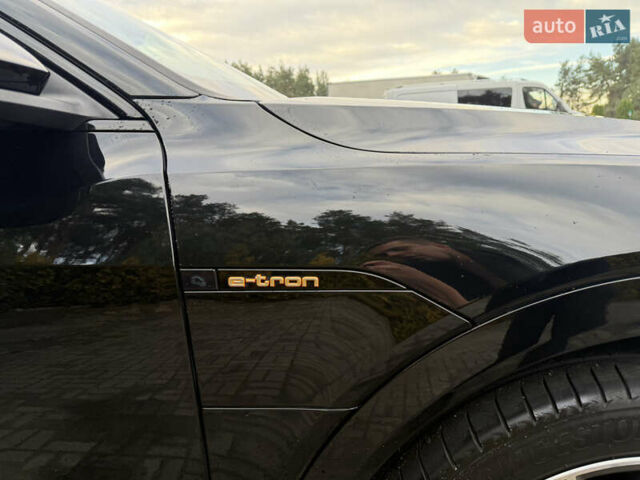 Черный Ауди E-Tron, объемом двигателя 0 л и пробегом 56 тыс. км за 40890 $, фото 11 на Automoto.ua