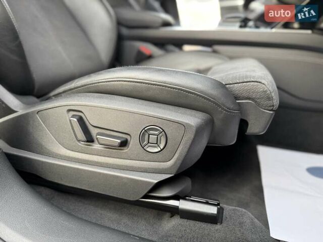 Черный Ауди E-Tron, объемом двигателя 0 л и пробегом 150 тыс. км за 31950 $, фото 69 на Automoto.ua