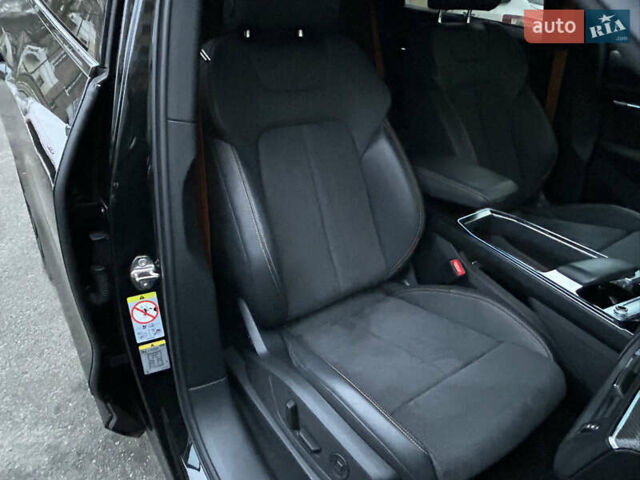 Чорний Ауді E-Tron, об'ємом двигуна 0 л та пробігом 42 тис. км за 54700 $, фото 18 на Automoto.ua